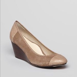 Taryn Rose shoes 8 M